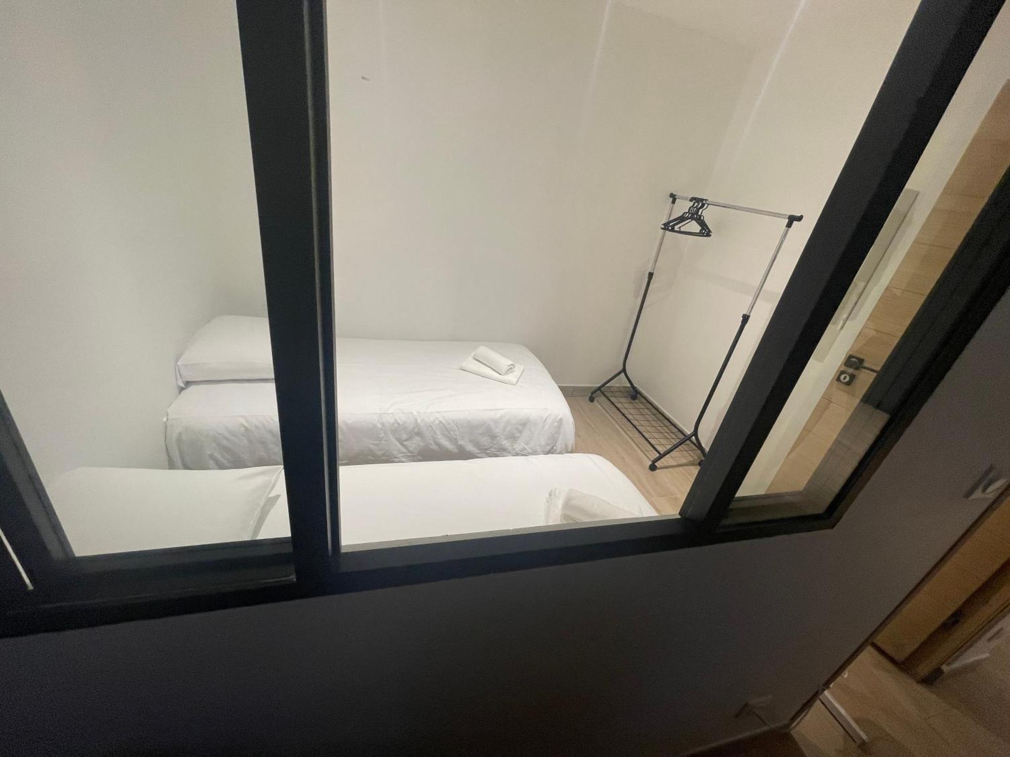 Appartement Ou Studio En Hyper Centre, Pour La Plage Et La Rue Pietonne Il Suffit De Traverser La Rue , Voir La Photo Principale Andernos-les-Bains Exterior photo